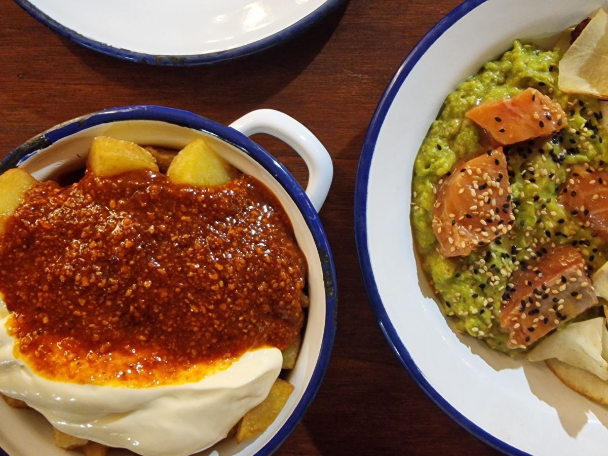 Braves i guacamole amb salmó.