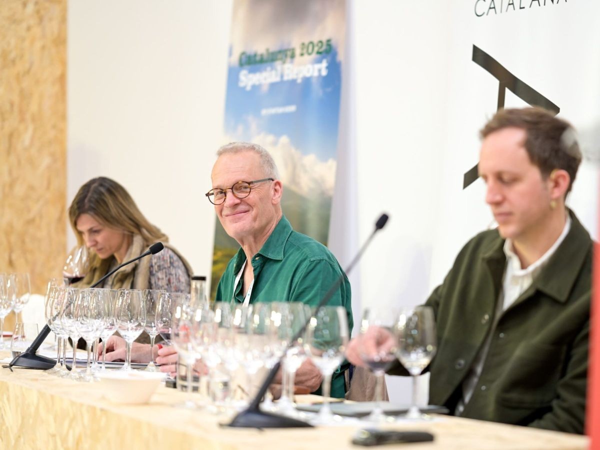Marta Vidal, Tim Atkin MW i Tom Hewson. Presentació del 2025 Catalunya Special Report a la BWW.